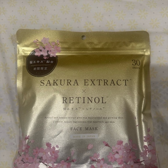 Sakura Extract Retinol Face Mask - Picture 1 of 2